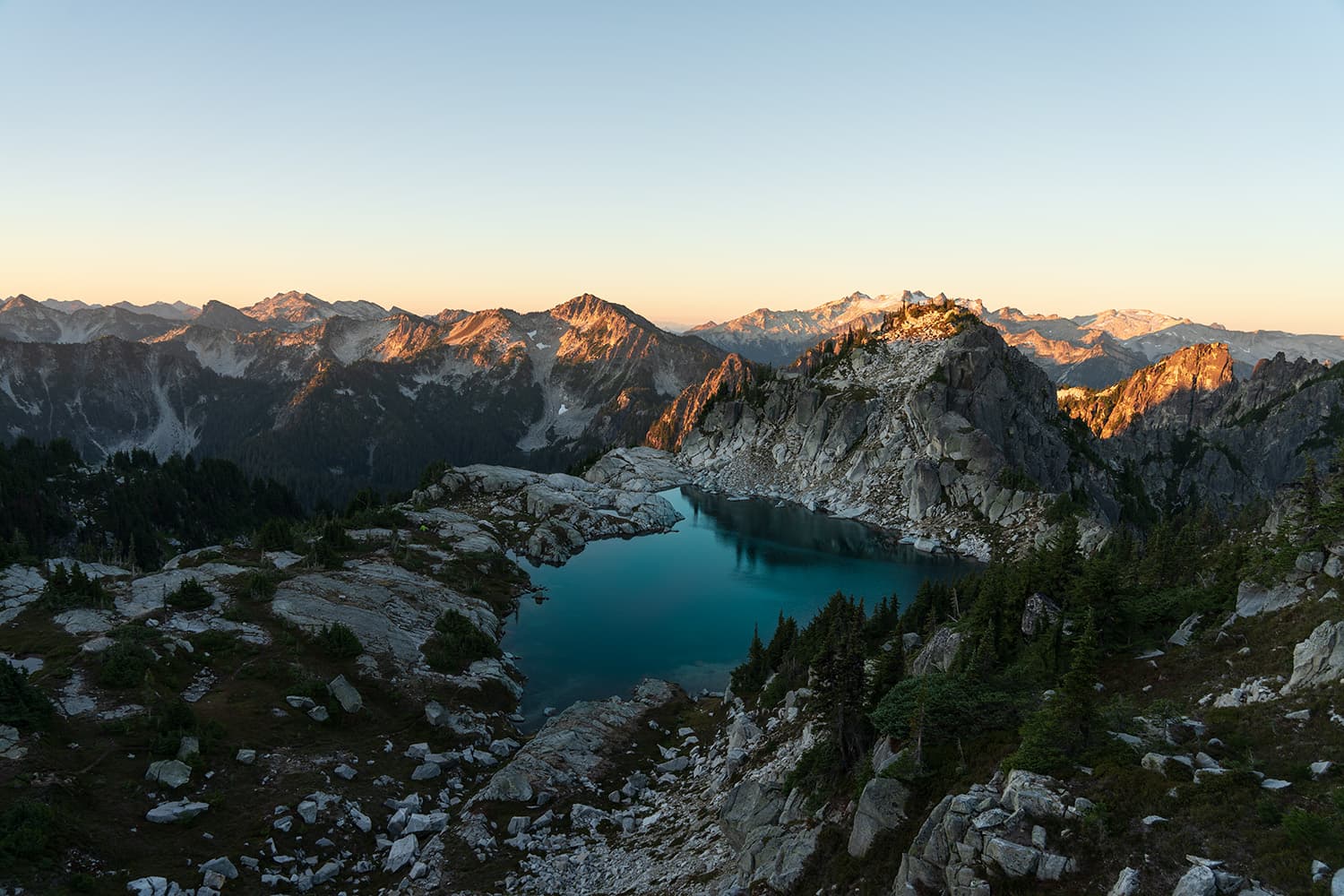 Thunder Mountain Lakes: Epic Hike in the Alpine Lakes Wilderness