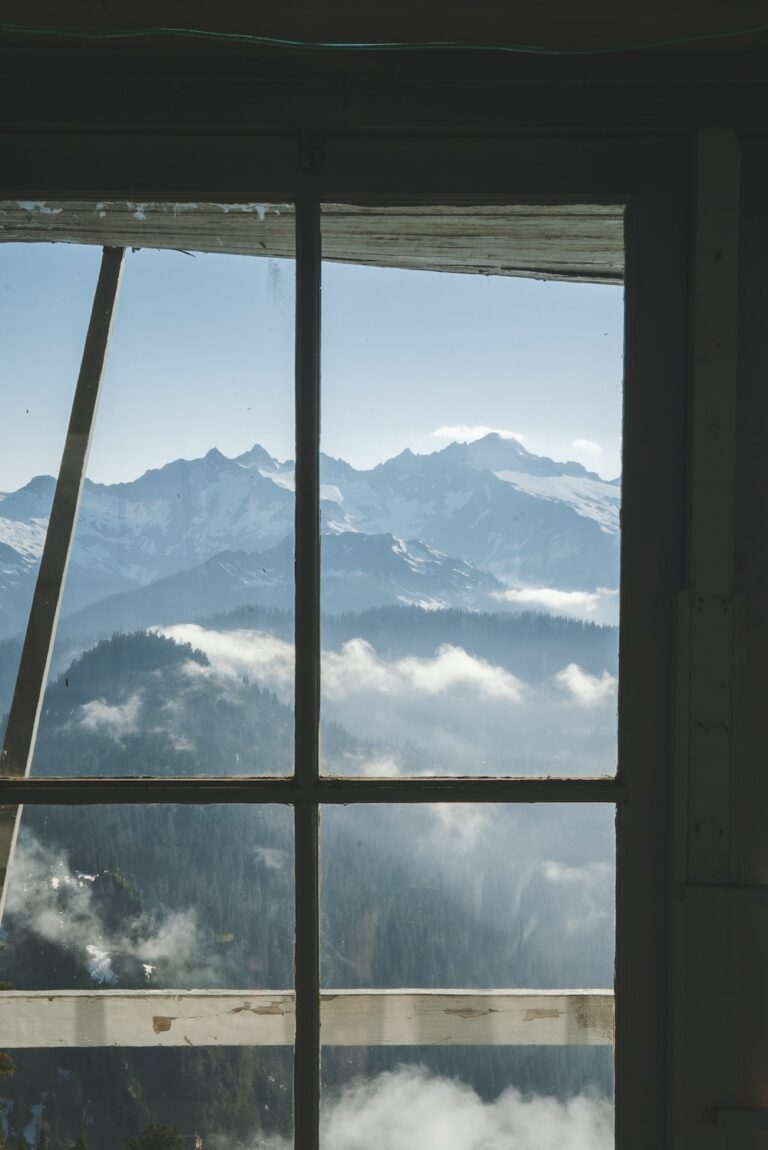 Park Butte Lookout – Stay Overnight at a Fire Tower in Washington’s ...