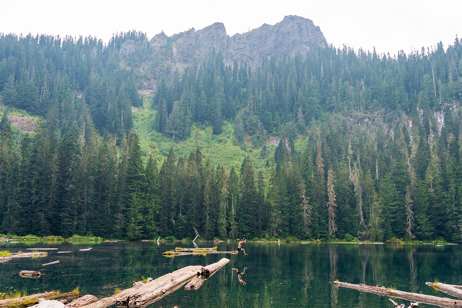 Escape the crowds at Mount Rainier with a serene hike to Bertha May & Granite Lakes. Enjoy stunning alpine views, easy trails, and campsites—no permits or reservations needed!